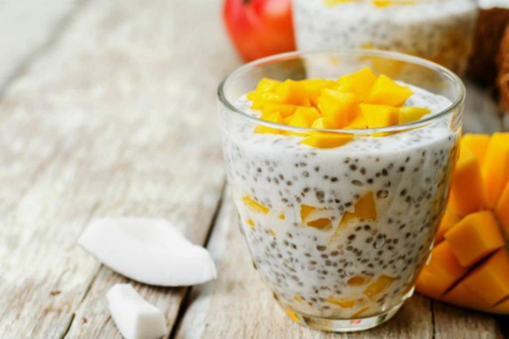 Sữa tươi tách béo, Xoài, Hạt chia 